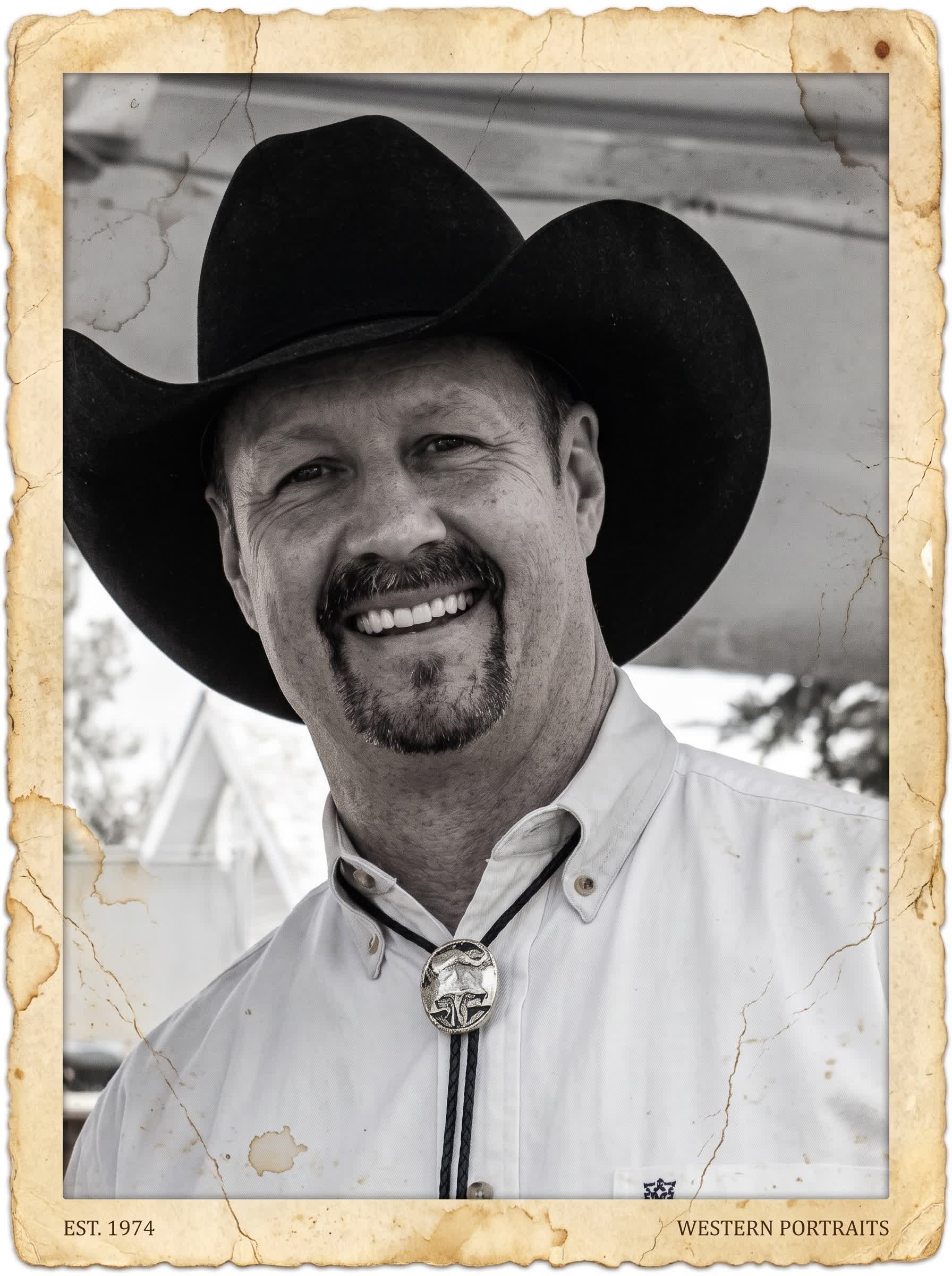 EDIT HERE: Portrait of author Will Storiani
